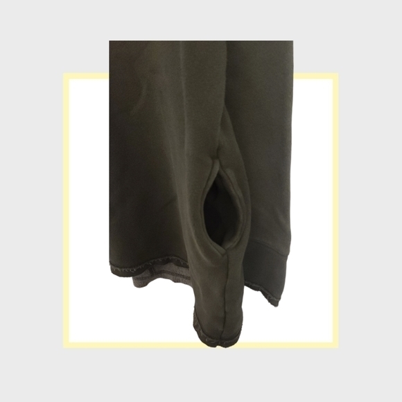 Women's green Free People sweater with pockets, size medium - Picture 3 of 5